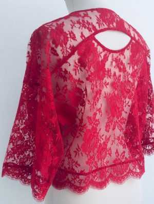 Bolero Zoé en dentelle rouge